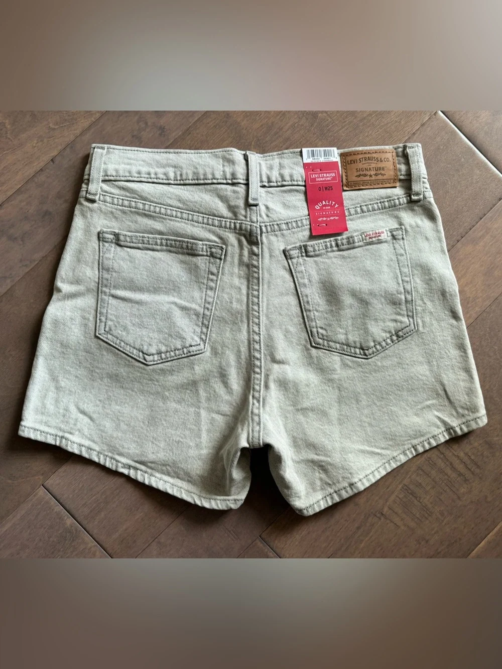 NWT Levi Strauss Signature Vintage Original Shorts (4” inch)